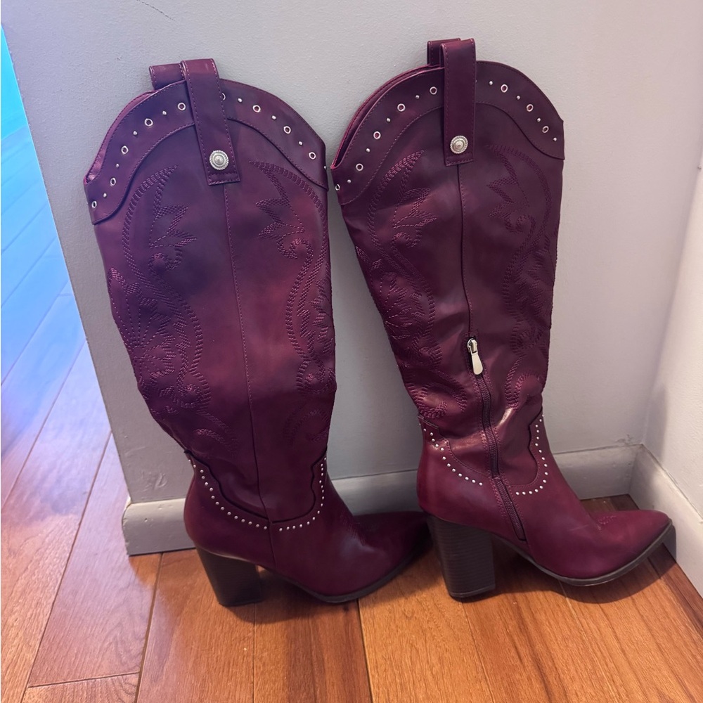 Women's Burgundy Western-Style Mid-Heel Boots